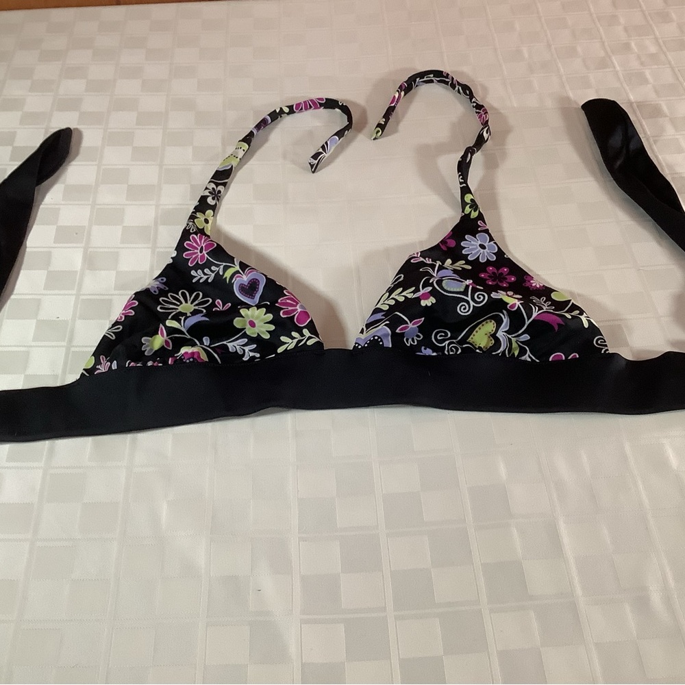 💜 Ladies swim top by Victoria’s Secret
